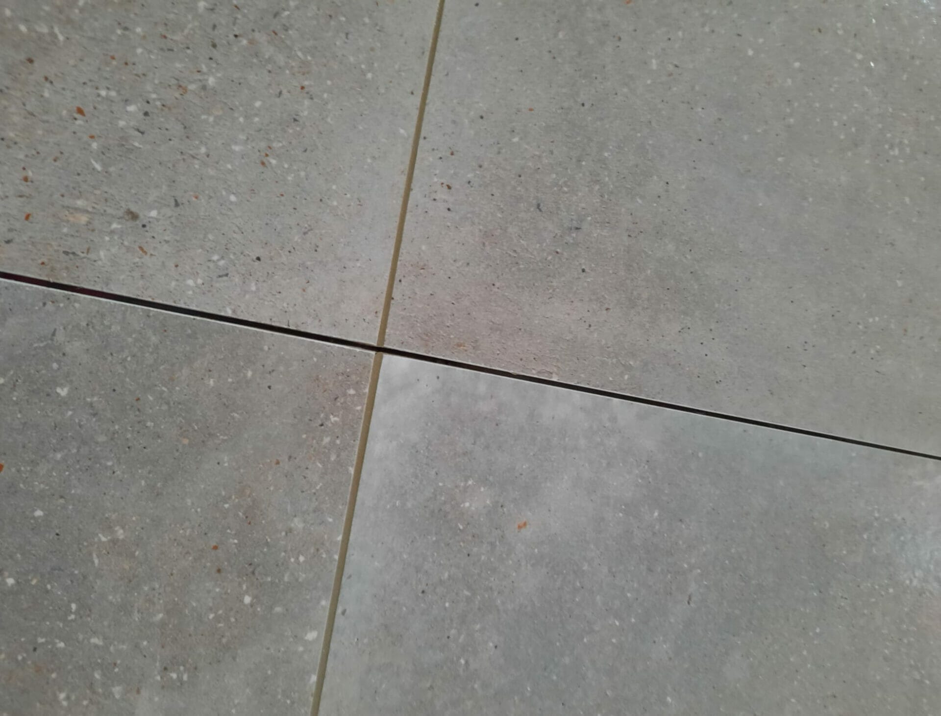 Vloertegels, Vloeren Boutten